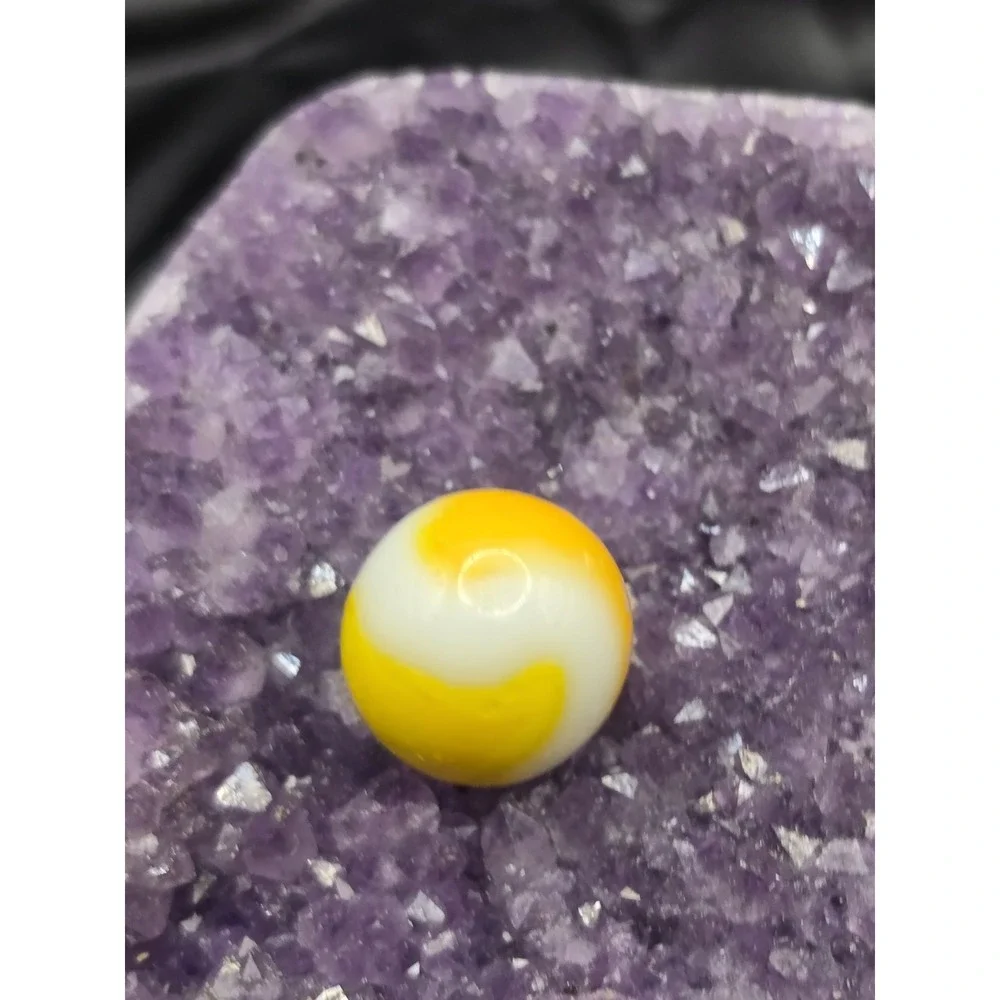 Vintage Shooter Marble Yellow White Swirl Glass Akro Peltier